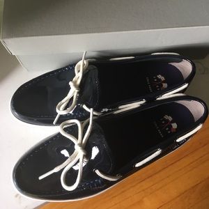 2 pair of size 7 shoes